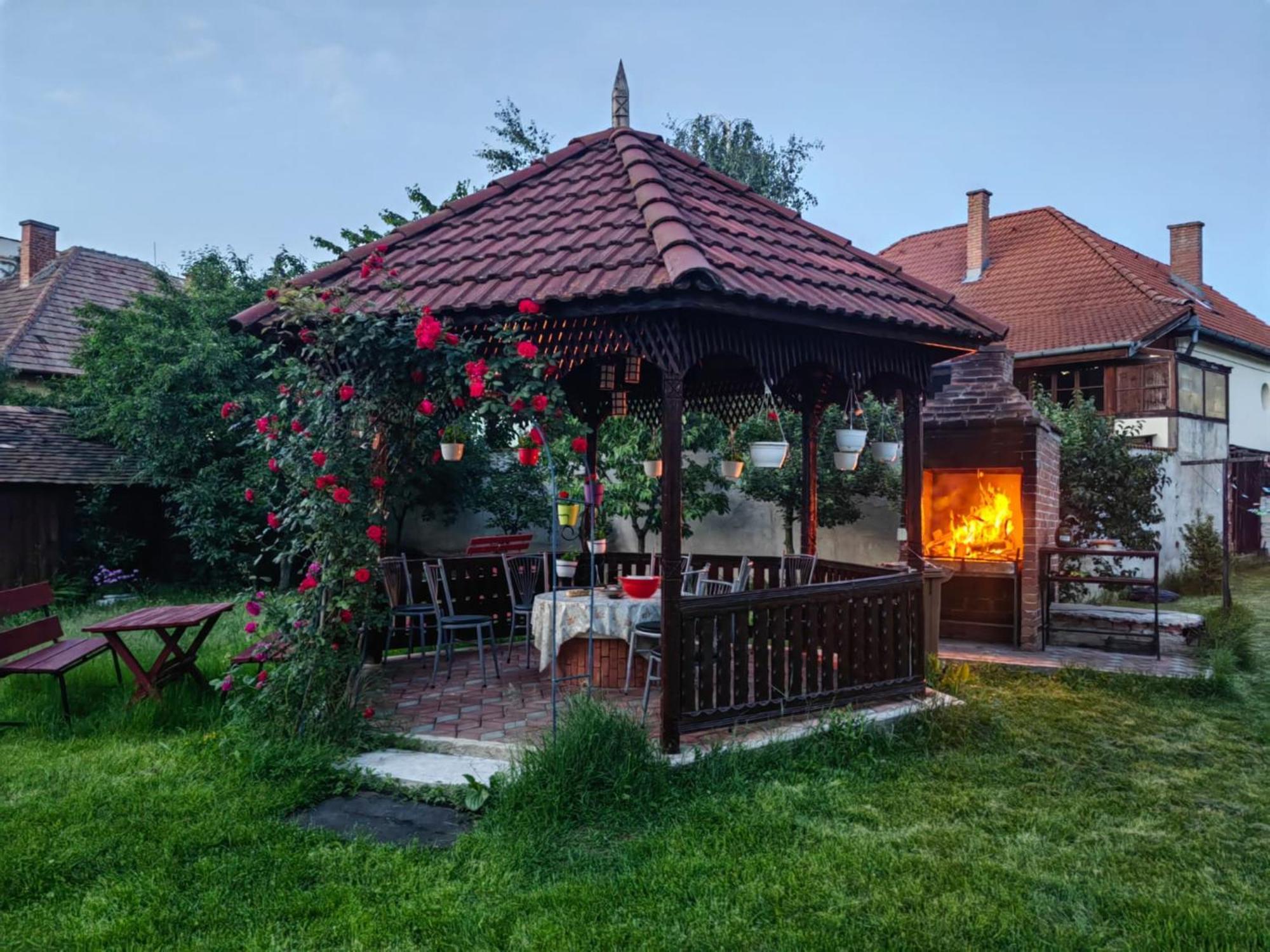 Pensiunea Millenium Sibiu With Parking - Motorcycle Friendly Travel Routes Exterior foto